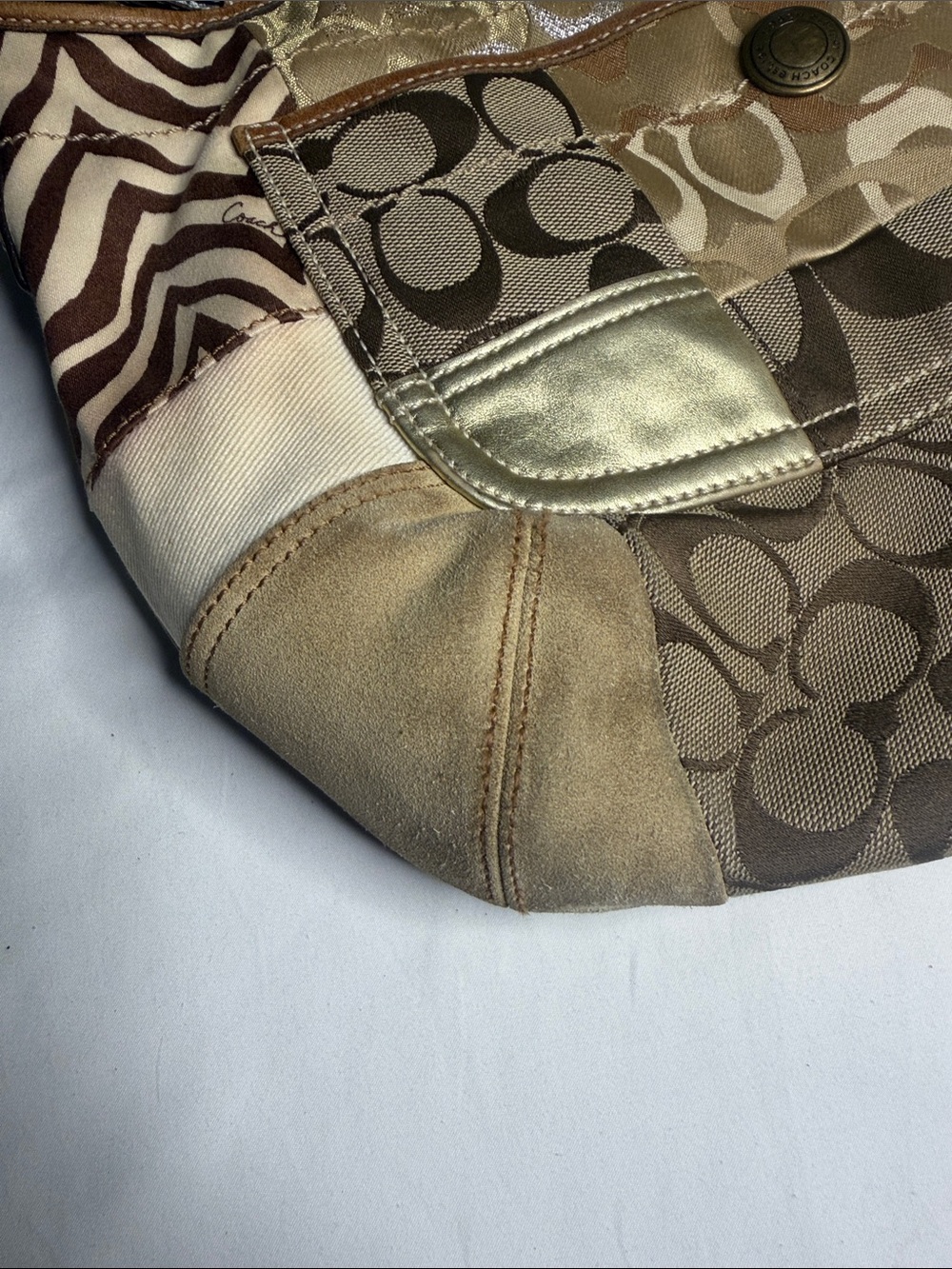 Vintage Coach Patchwork Signature Shoulder Bag in Beige Brown - Picture 12 of 12